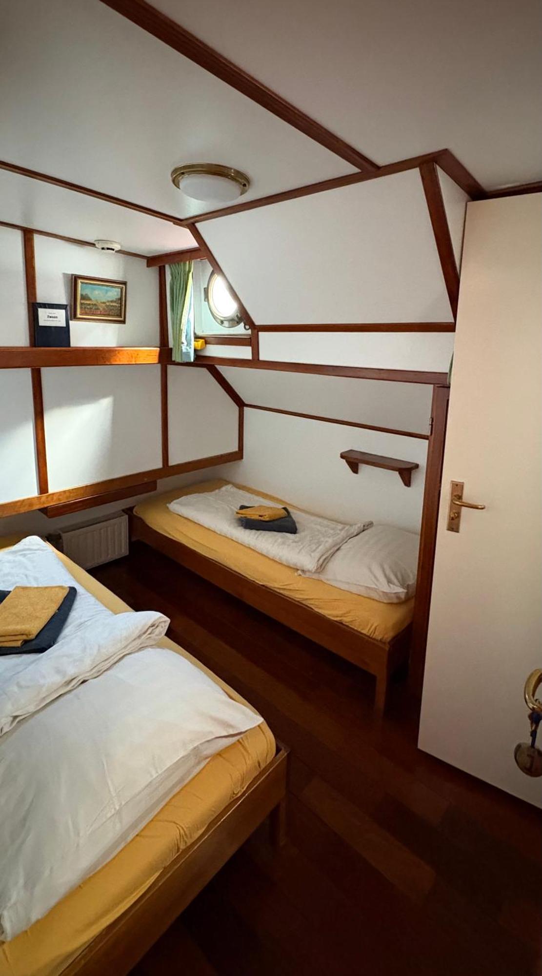 Hotelboot Zwaan Amsterdam Esterno foto